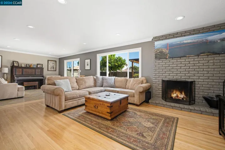 1666 Clayton Way, Concord, California 94519