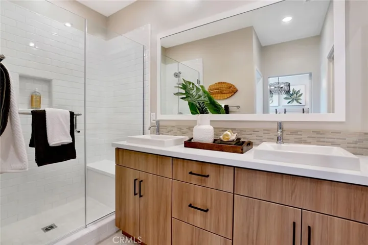 images are of builder model home for demonstration purposes only