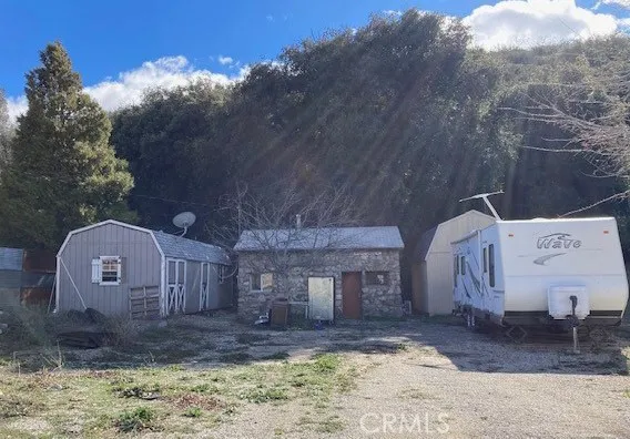 17548 Trail N, Lake Hughes, California 93532