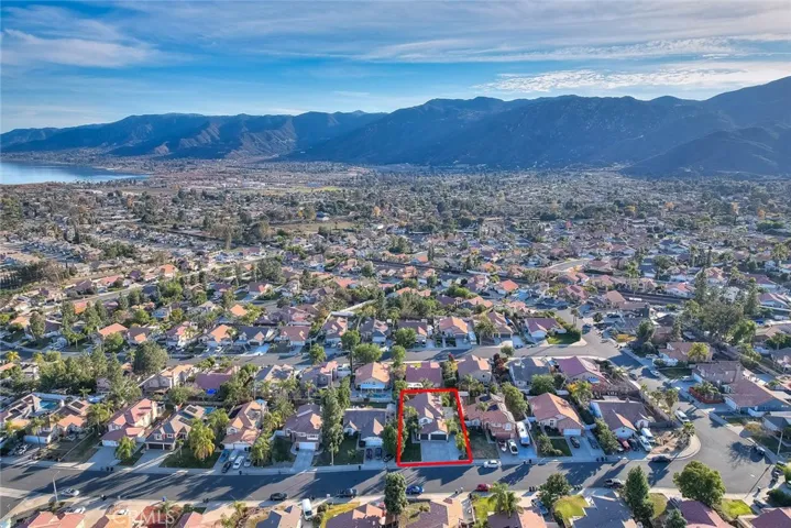 15123 Camphor Way, Lake Elsinore, California 92530