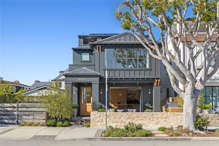 1416 E Balboa Boulevard, Newport Beach, California 92661