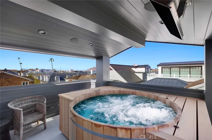 1416 E Balboa Boulevard, Newport Beach, California 92661