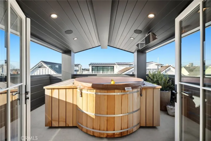 1416 E Balboa Boulevard, Newport Beach, California 92661