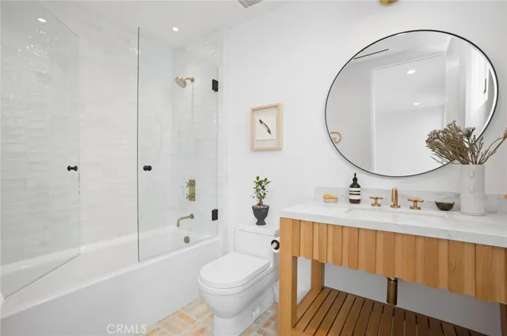 1416 E Balboa Boulevard, Newport Beach, California 92661