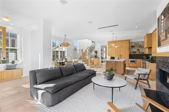 1416 E Balboa Boulevard, Newport Beach, California 92661