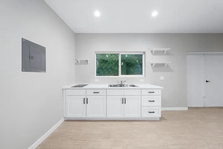 guest suite kitchen