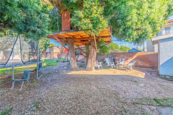 10609 Newville Avenue, Downey, California 90241