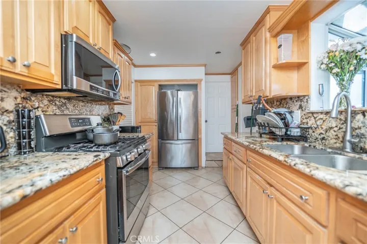 10609 Newville Avenue, Downey, California 90241