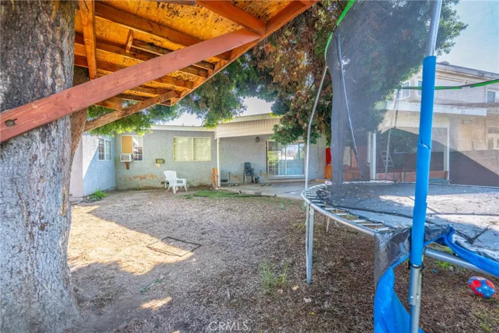 10609 Newville Avenue, Downey, California 90241