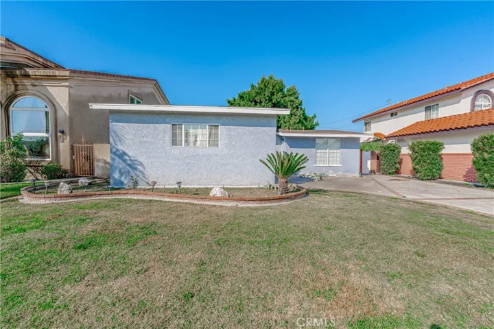 10609 Newville Avenue, Downey, California 90241