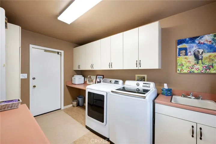 1032 El Mirador Drive, Fullerton, California 92835