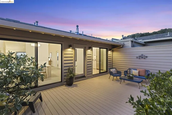 44 Schooner, Oakland, California 94618