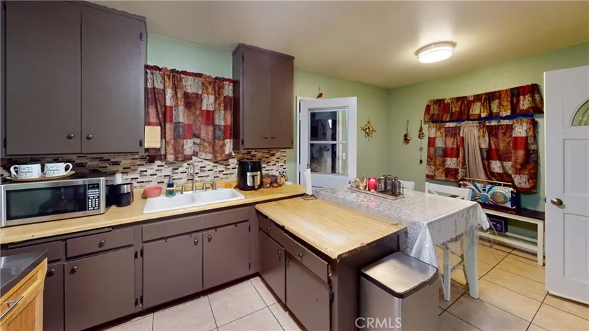 7018 Olive Street, Highland, California 92346
