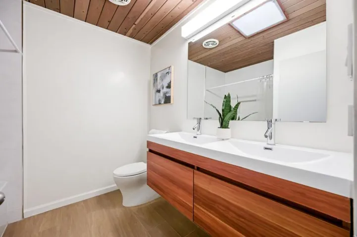 1050 Pomeroy Avenue, Santa Clara, California 95051