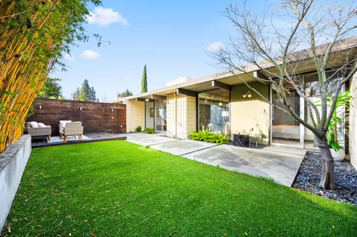 1050 Pomeroy Avenue, Santa Clara, California 95051