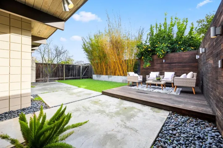 1050 Pomeroy Avenue, Santa Clara, California 95051