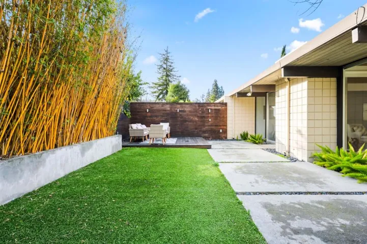 1050 Pomeroy Avenue, Santa Clara, California 95051