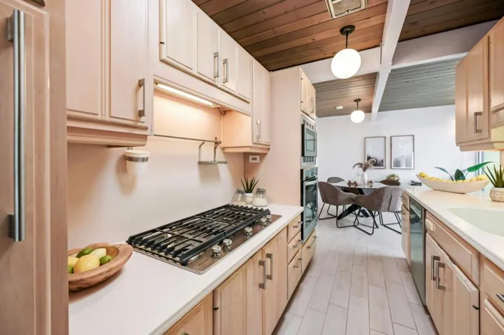 1050 Pomeroy Avenue, Santa Clara, California 95051