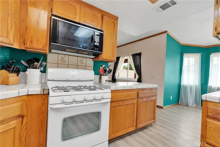 9035 Bonanza Road, Phelan, California 92371