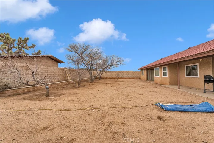 9035 Bonanza Road, Phelan, California 92371