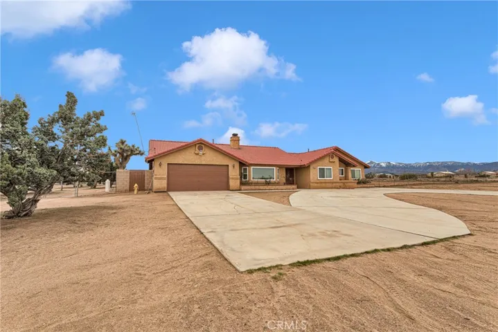 9035 Bonanza Road, Phelan, California 92371