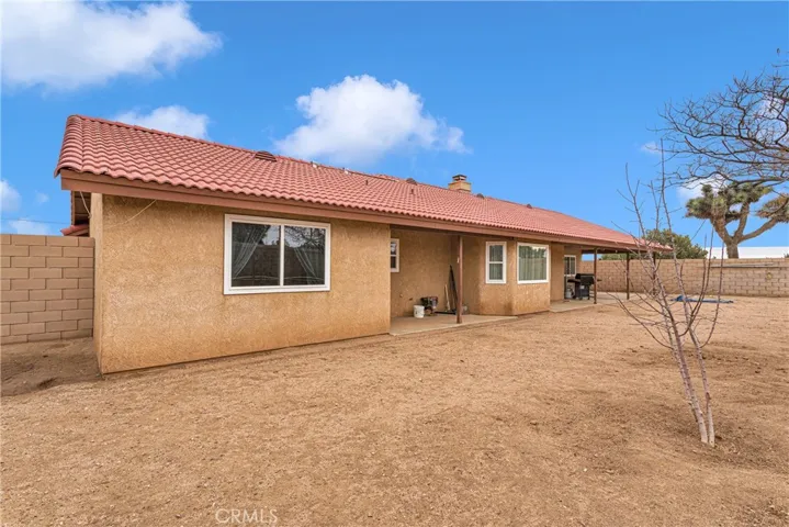 9035 Bonanza Road, Phelan, California 92371
