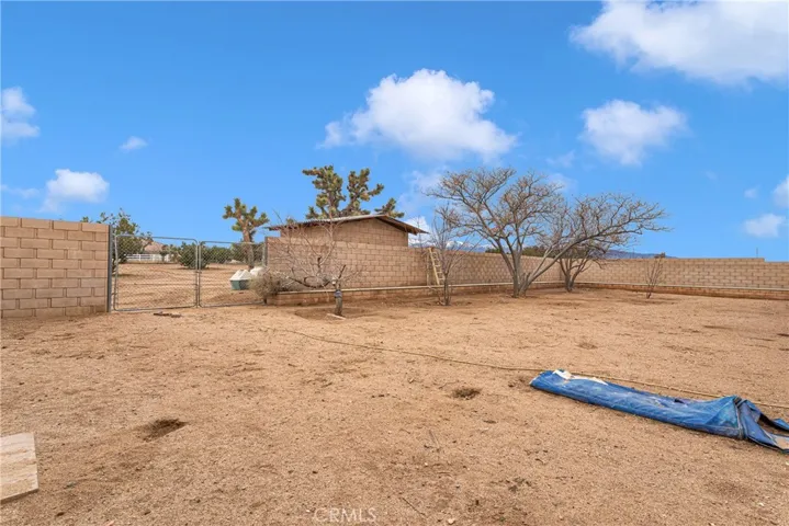 9035 Bonanza Road, Phelan, California 92371