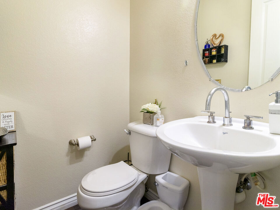17778 Camino San Simeon, Moreno Valley, California 92551 home-pic-10