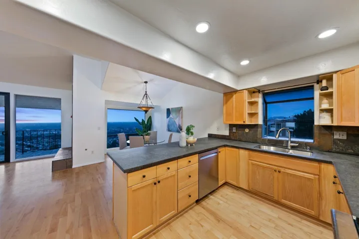 6356 Caminito Estrellado, San Diego, California 92120