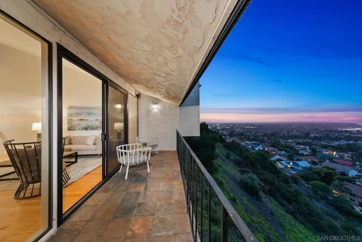 6356 Caminito Estrellado, San Diego, California 92120