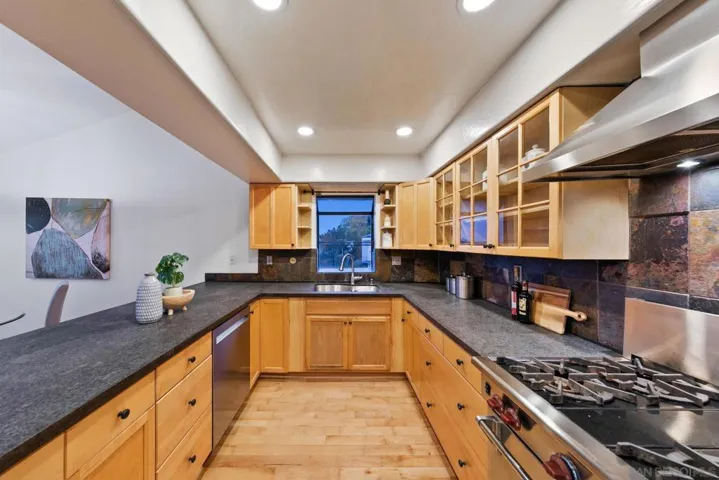 6356 Caminito Estrellado, San Diego, California 92120