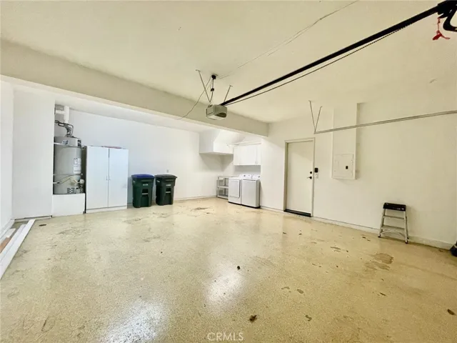 Spacious garage