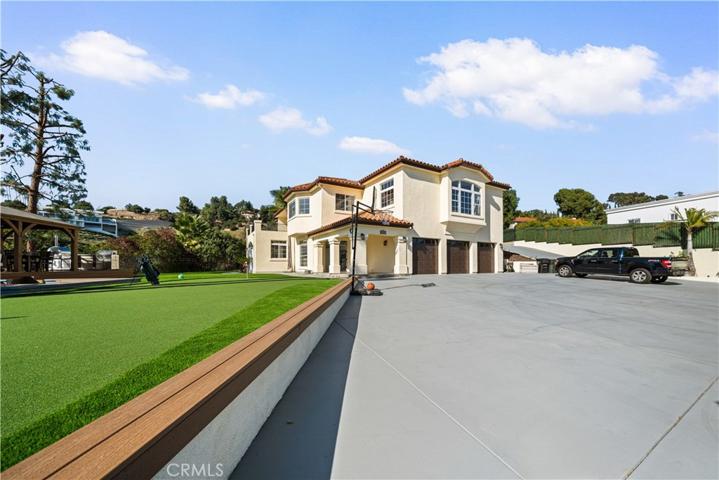1975 Chota Road, La Habra Heights, California 90631