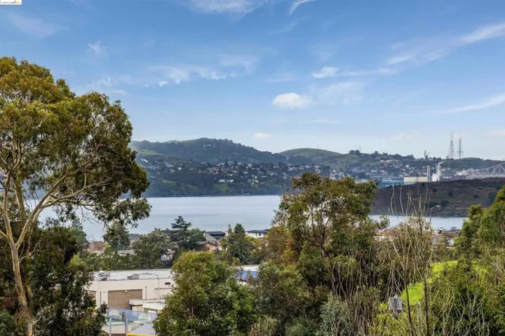 900 Southampton Rd 80, Benicia, California 94510