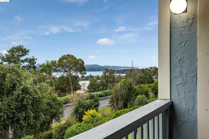 900 Southampton Rd 80, Benicia, California 94510