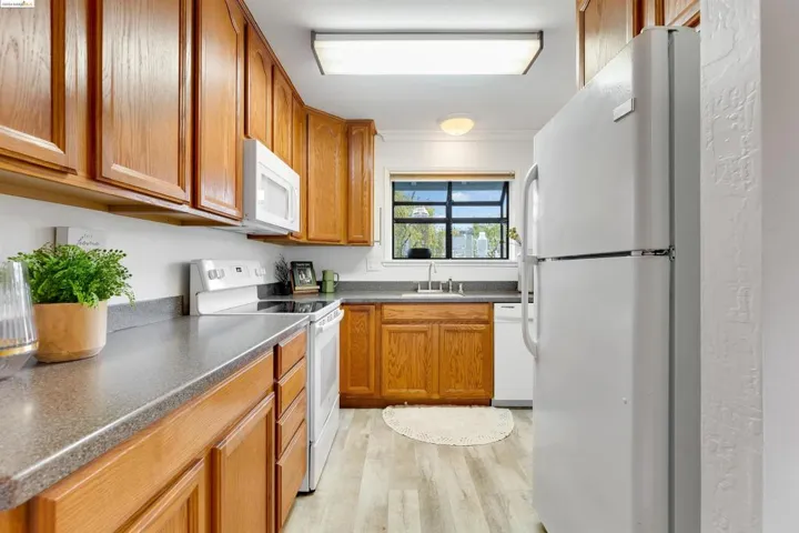 900 Southampton Rd 80, Benicia, California 94510