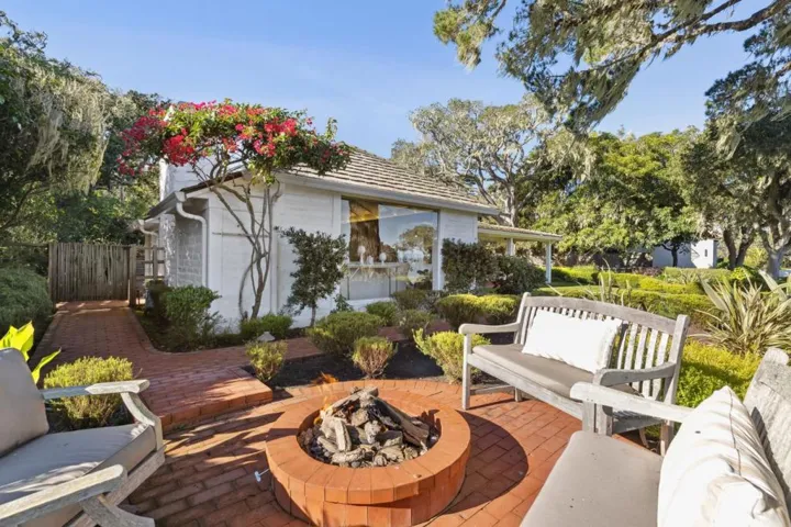 2933 Old 17 Mile Drive, Pebble Beach, California 93953