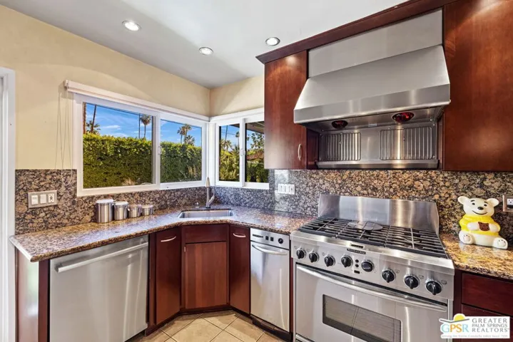 1240 S Calle Rolph, Palm Springs, California 92264