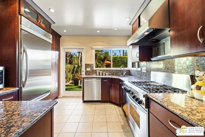 1240 S Calle Rolph, Palm Springs, California 92264