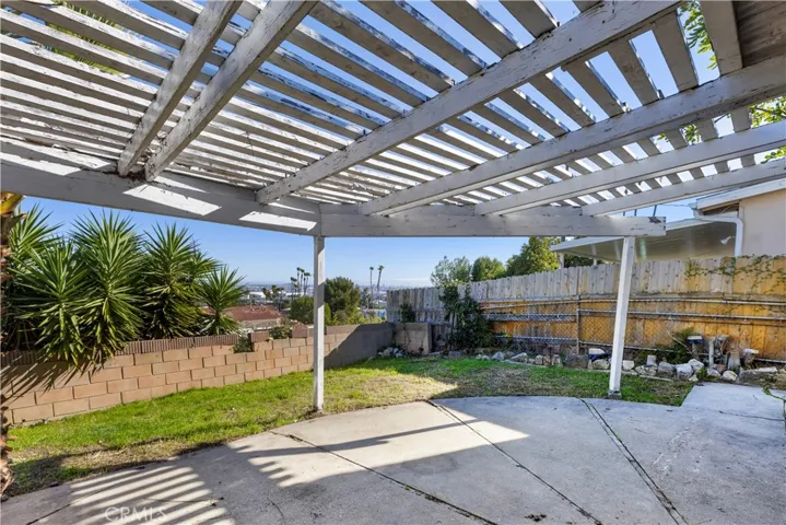 28724 Gunter Road, Rancho Palos Verdes, California 90275