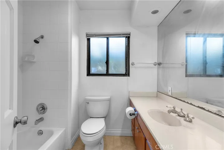 28724 Gunter Road, Rancho Palos Verdes, California 90275