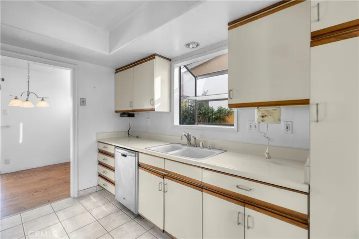 28724 Gunter Road, Rancho Palos Verdes, California 90275