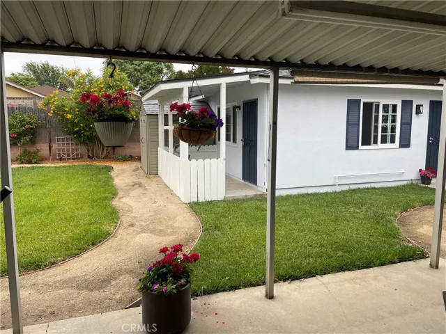 10118 Valjean Avenue, North Hills, California 91343