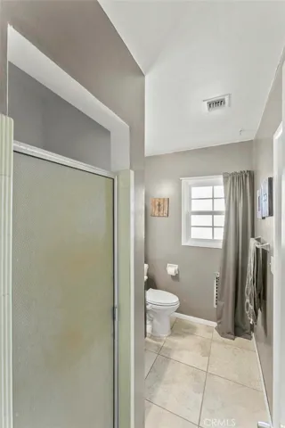 10118 Valjean Avenue, North Hills, California 91343