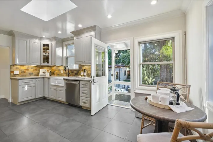 323 W 25th Avenue, San Mateo, California 94403