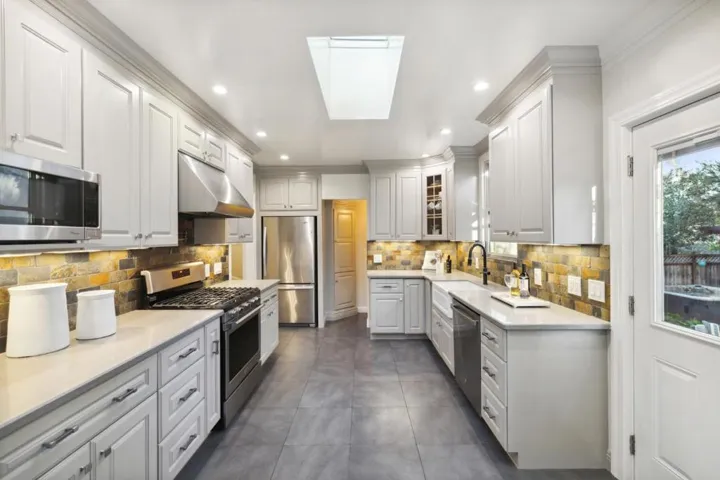 323 W 25th Avenue, San Mateo, California 94403