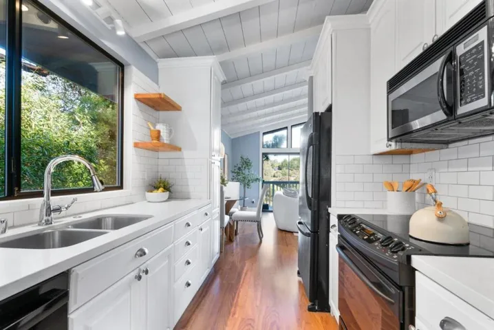506 Encino Drive, Aptos, California 95003