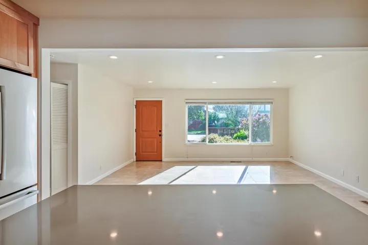 422 Woodland Way, Santa Cruz, California 95060