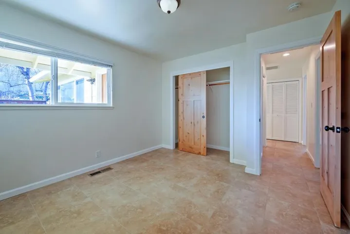 422 Woodland Way, Santa Cruz, California 95060