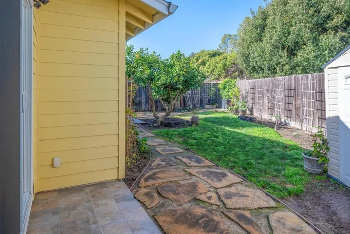 422 Woodland Way, Santa Cruz, California 95060